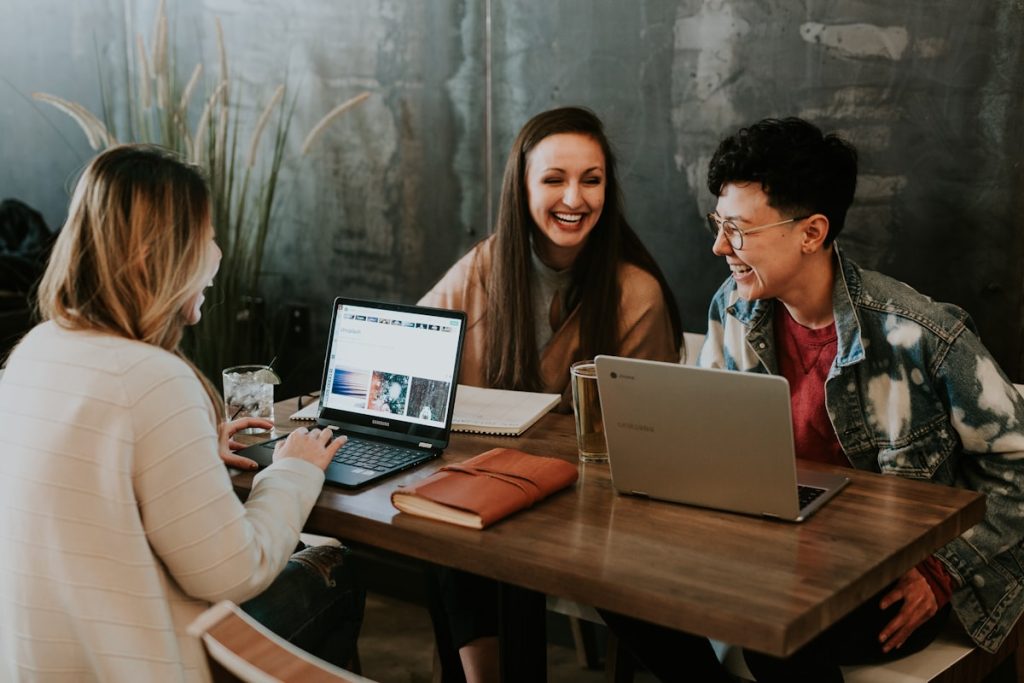 A friendly, practical guide to building strong student CVs online A friendly, practical guide to building strong student CVs online