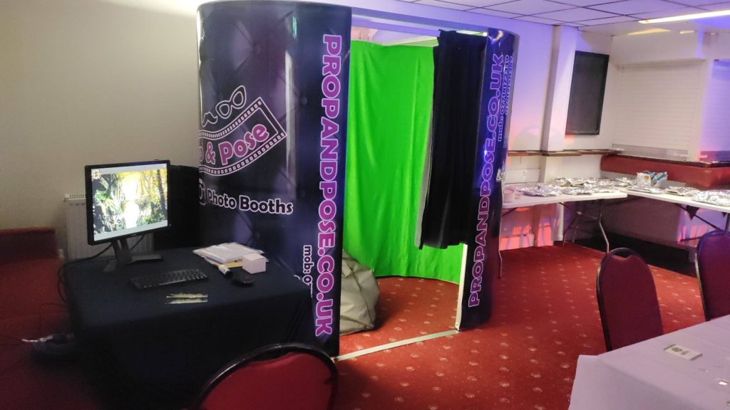 Create a Fun Photo Booth Experience at Your Wedding Create a Fun Photo Booth Experience at Your Wedding