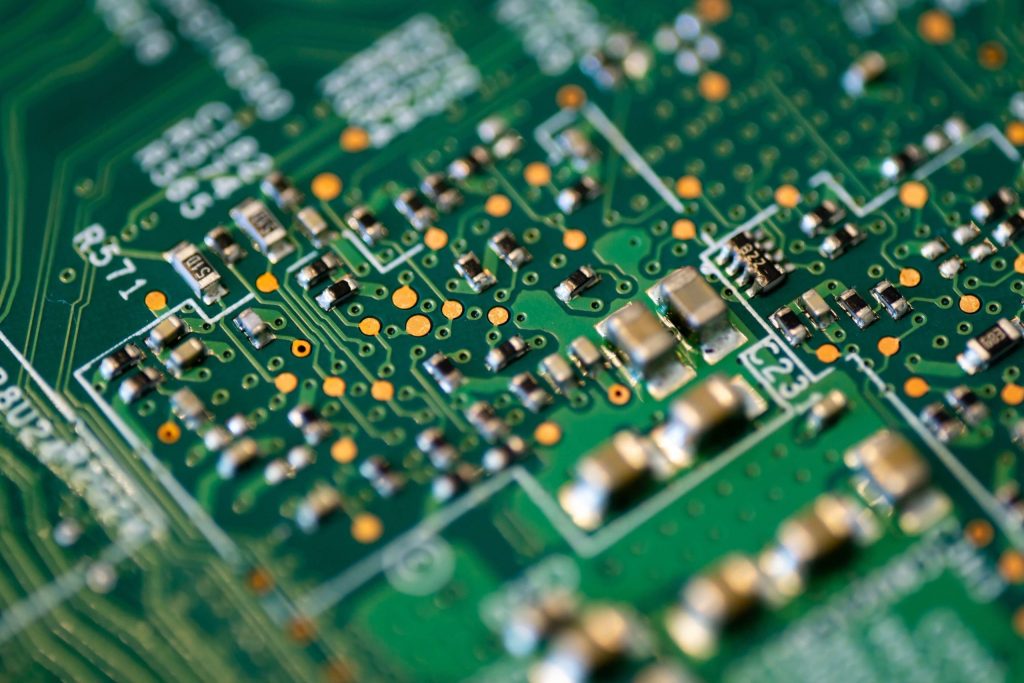 Mastering Surface Mount Technology: A Practical Guide for PCB Assembly Mastering Surface Mount Technology: A Practical Guide for PCB Assembly