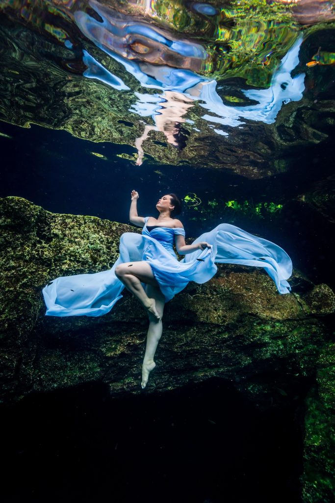 Celebrate in style: a coastal birthday photoshoot in paradise