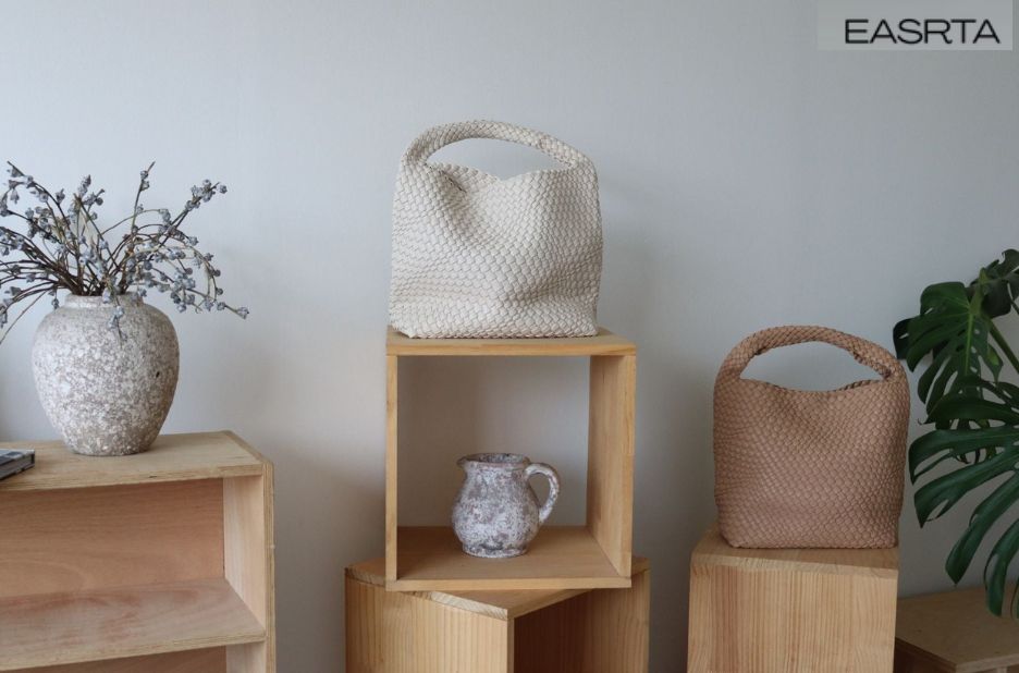 Effortless Everyday Tote: Subtle Luxury in Leather Effortless Everyday Tote: Subtle Luxury in Leather