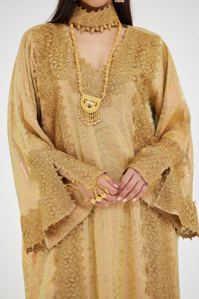 Vibrant Summer Kaftans for Effortless Colour and Comfort
