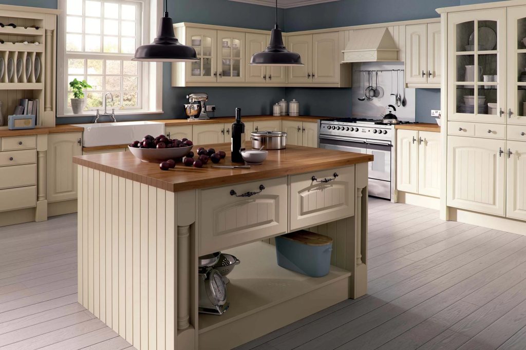 A practical guide to shaker style kitchen cornice and wardrobe doors A practical guide to shaker style kitchen cornice and wardrobe doors